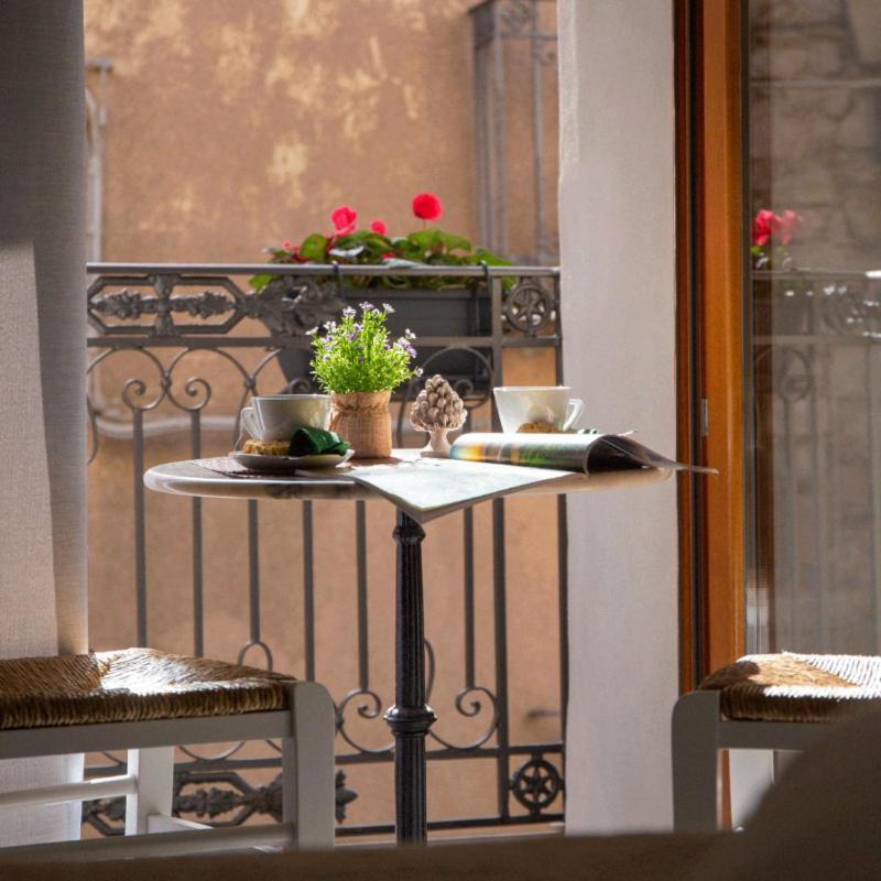 Porta Soprana Luxury Guest House & Spa Sclafani Εξωτερικό φωτογραφία